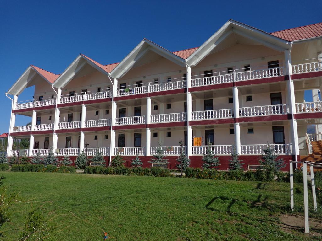 Aquamarine Inn Cholpon-Ata Exterior photo